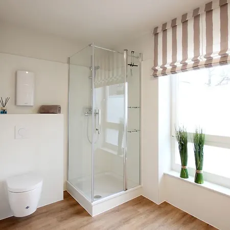 Min Huesung By Rujana