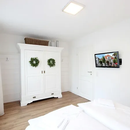 Min Huesung By Rujana Apartman *