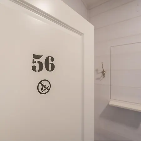 Min Huesung By Rujana * Binz