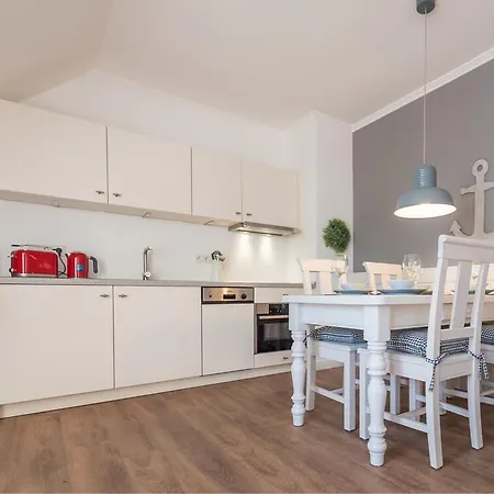 Min Huesung By Rujana * Binz