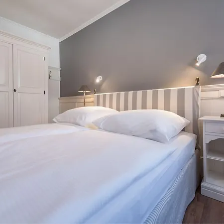 Min Huesung By Rujana Apartment