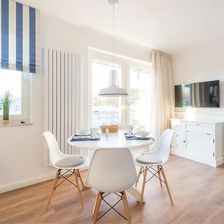 Min Huesung By Rujana Apartment