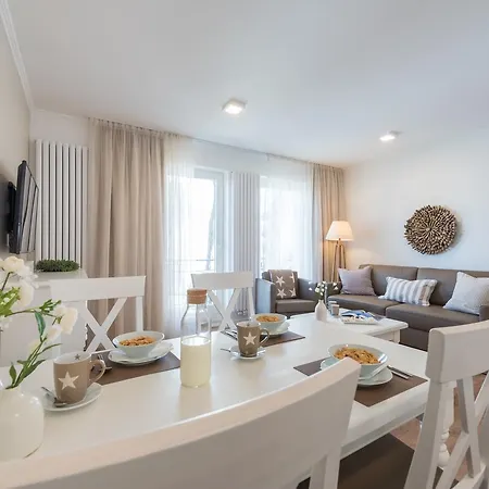 Min Huesung By Rujana *