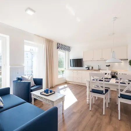 Min Huesung By Rujana * Binz