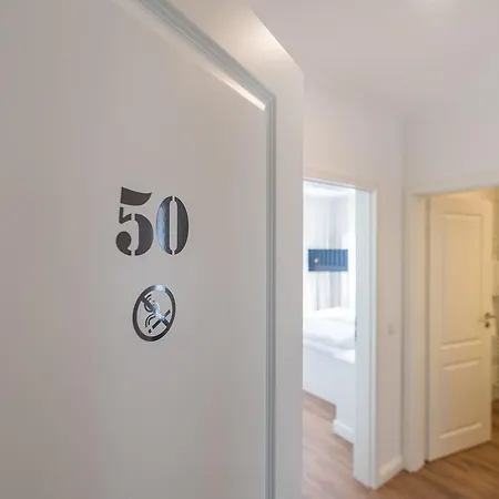 Min Huesung By Rujana *