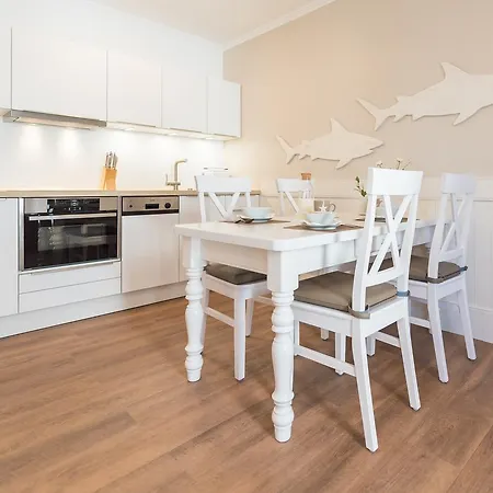 Min Huesung By Rujana Binz