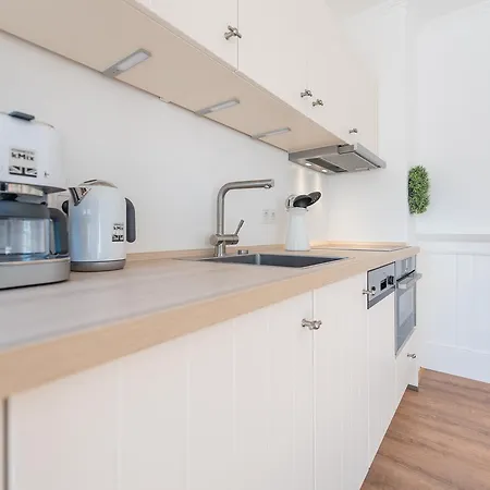 Min Huesung By Rujana * Binz